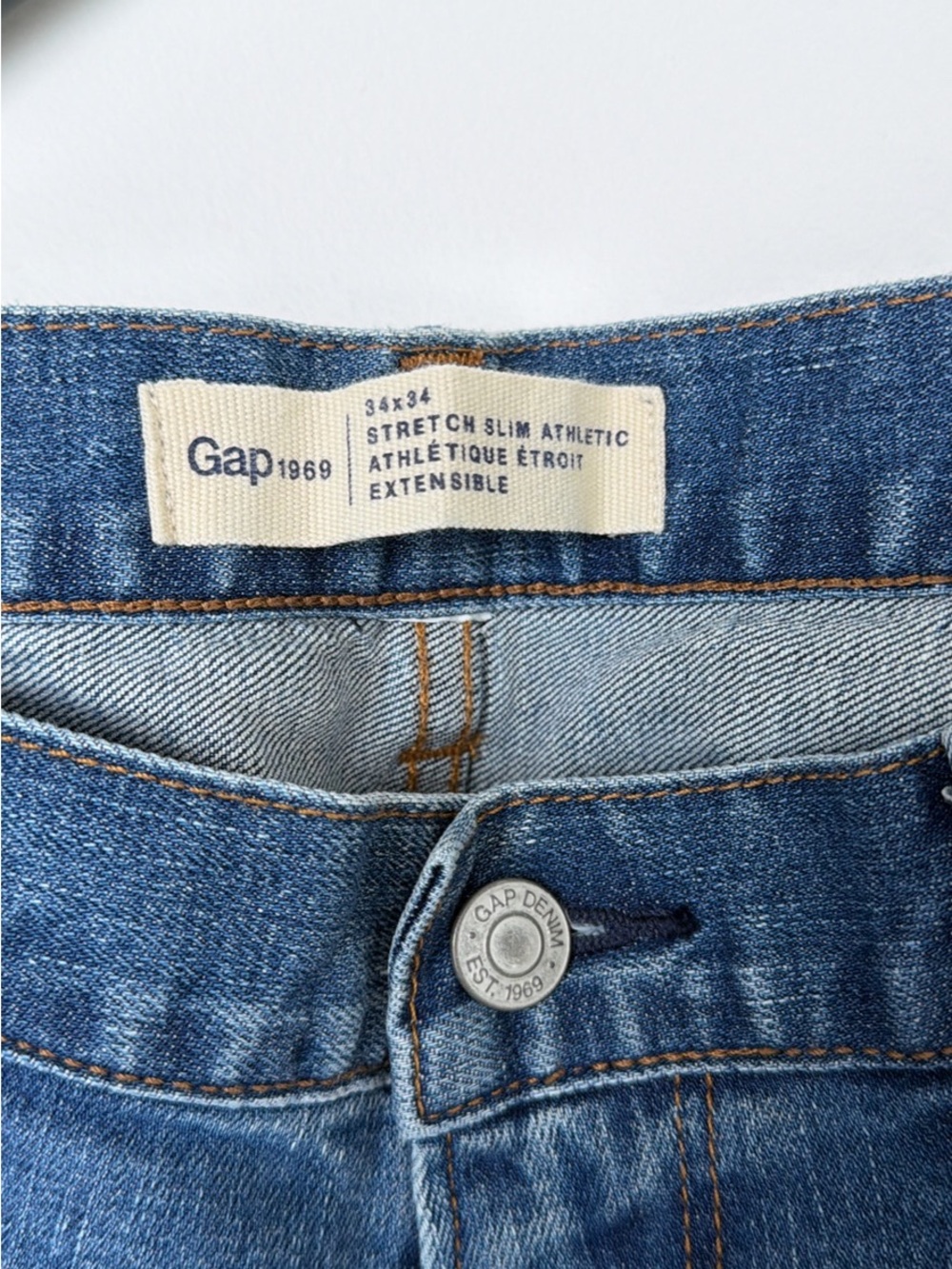 GAP Stretch Slim Athletic Jeans in Blue Wash - Picture 3 of 4